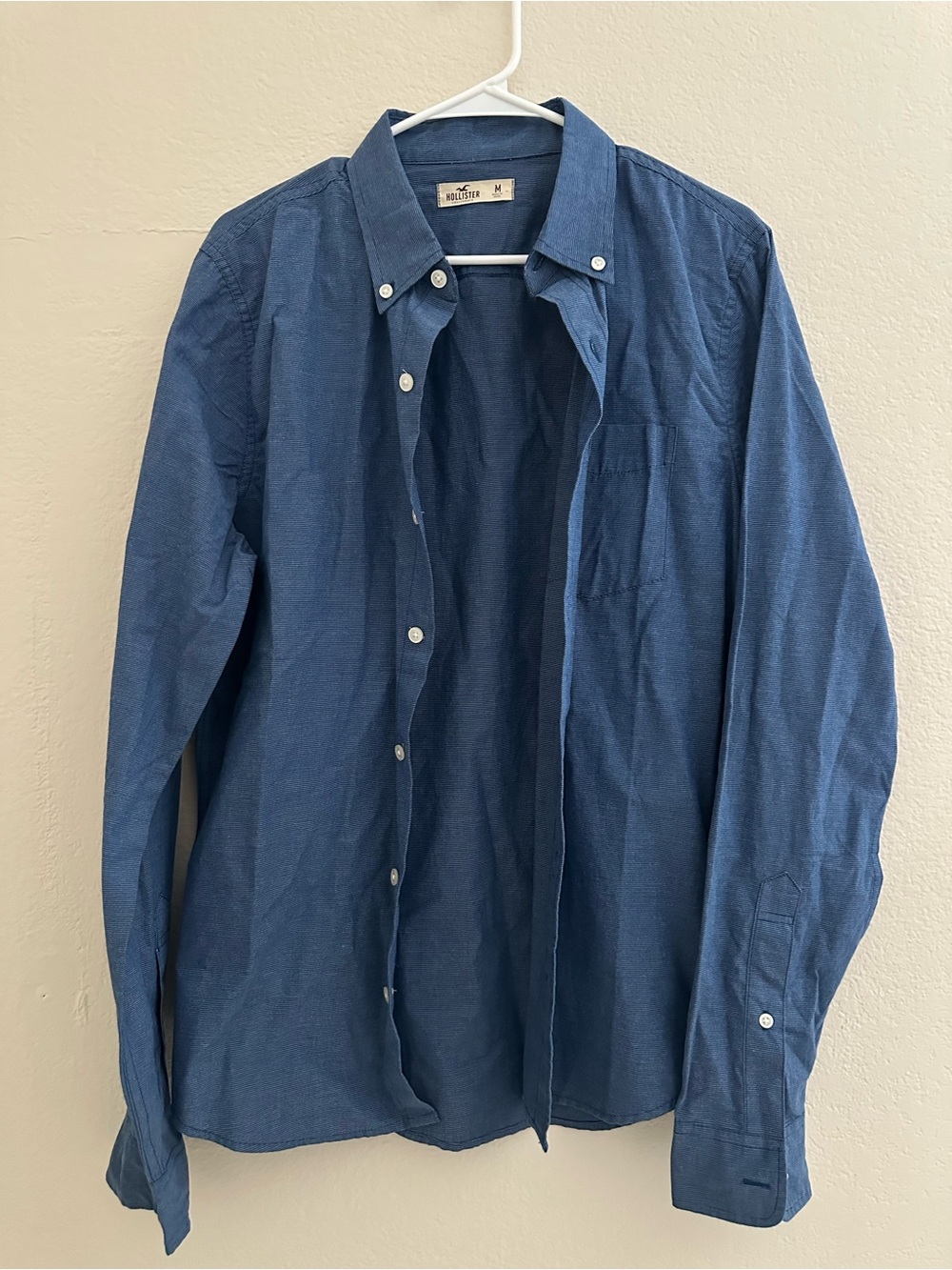 Hollister Men’s Deep Blue Long-Sleeve Button-Down Shirt